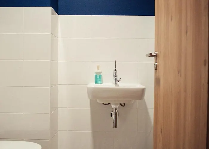 Les Logis Du Port - Port Canal - 3* モントーバン