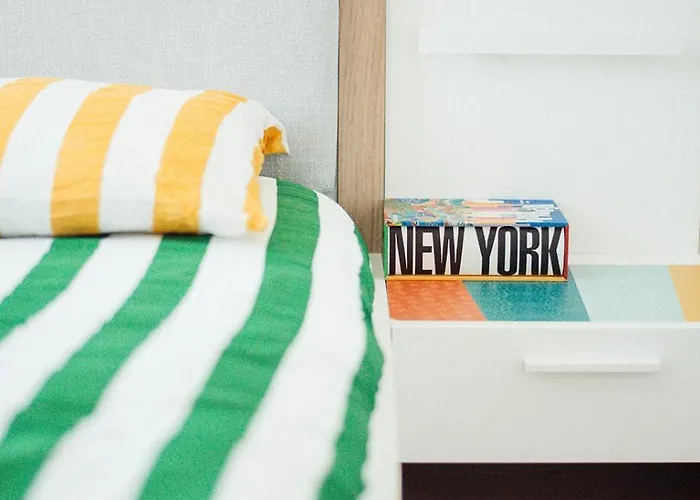 Les Logis Du Port - Port Canal - 3* モントーバン