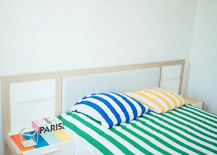 Les Logis Du Port - Port Canal - 3* Montauban