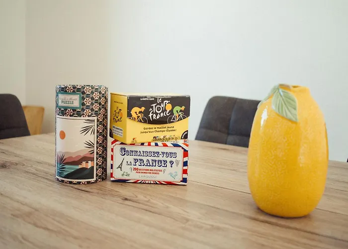 Apartahotel Les Logis Du Port - Port Canal - 3*